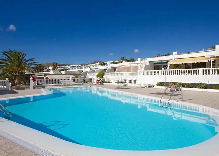 Apartamento Colina Del Sol 1106 *